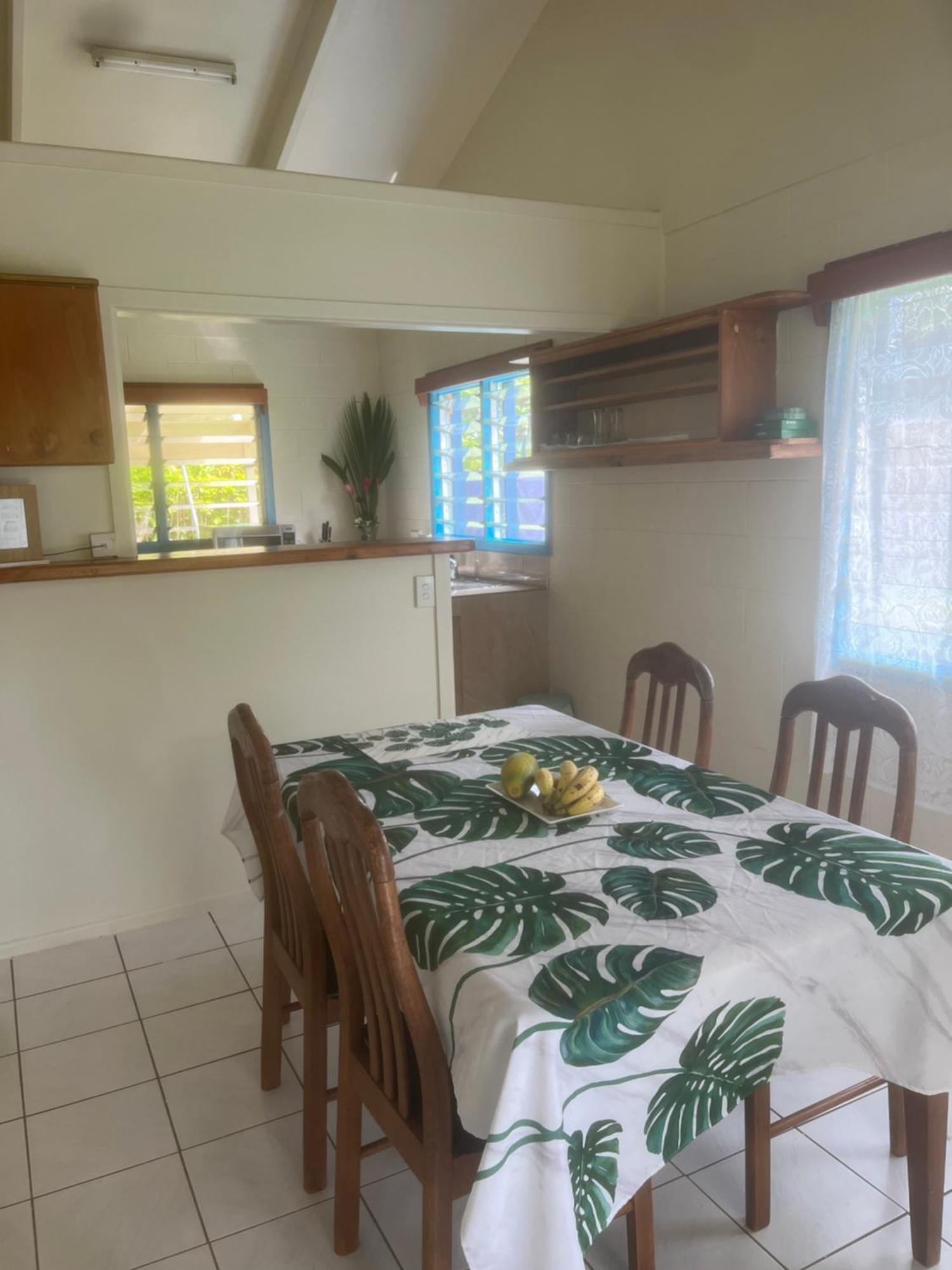 Sharnytas Guesthouse Air Conditioned Аваруа Екстер'єр фото